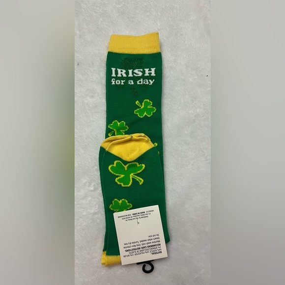 NWT- St Patrick’s day knee high socks! Green shamrock ☘️ pattys holiday - Picture 3 of 3